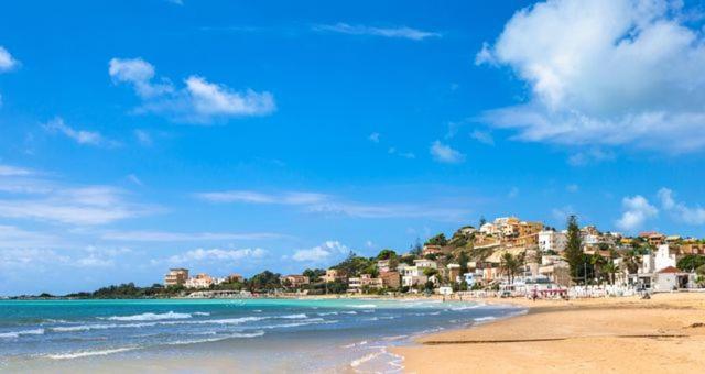 Casa Vacanze La Casetta Di Zinu' Porto Empedocle Buitenkant foto