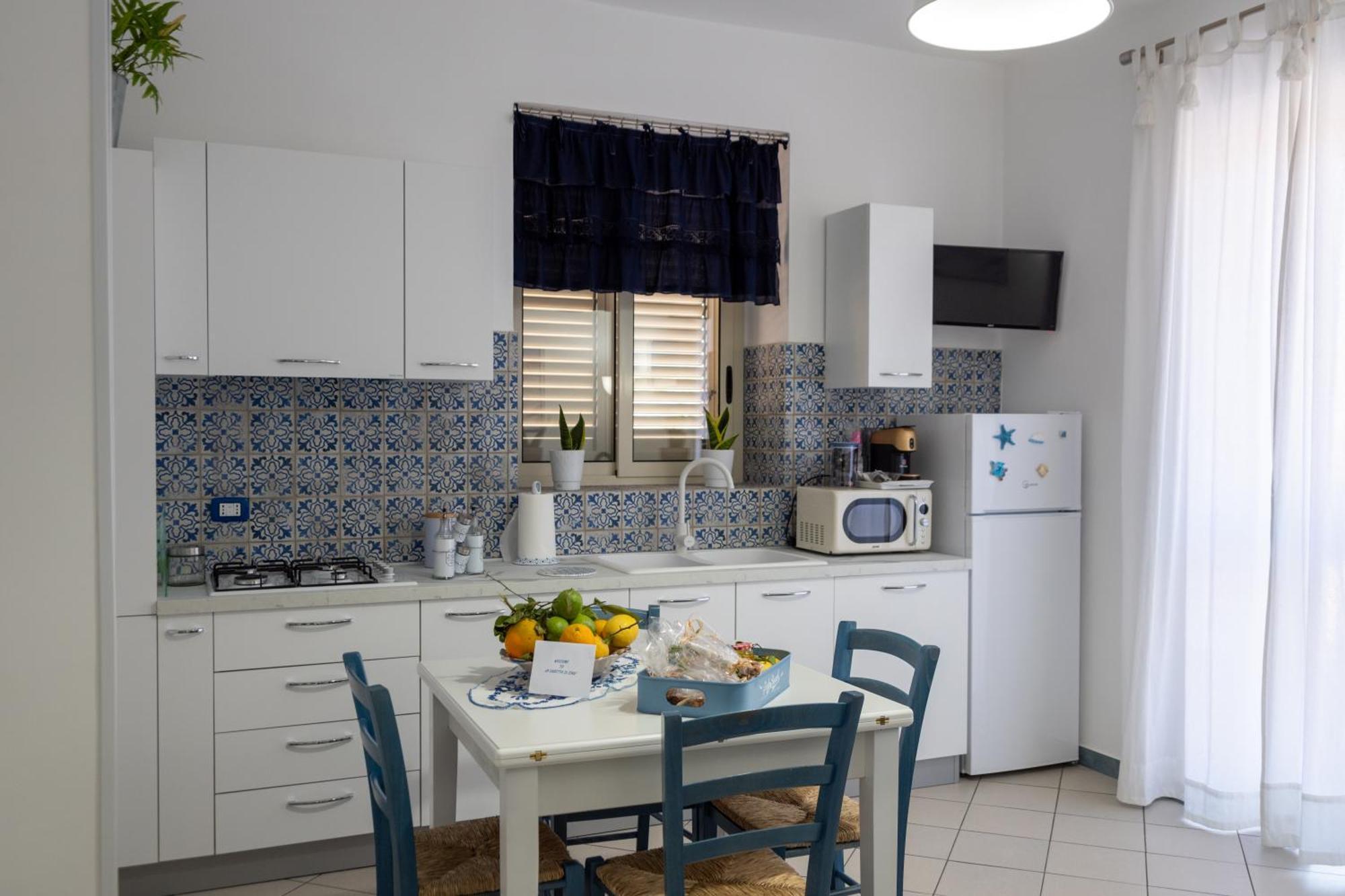 Casa Vacanze La Casetta Di Zinu' Porto Empedocle Buitenkant foto