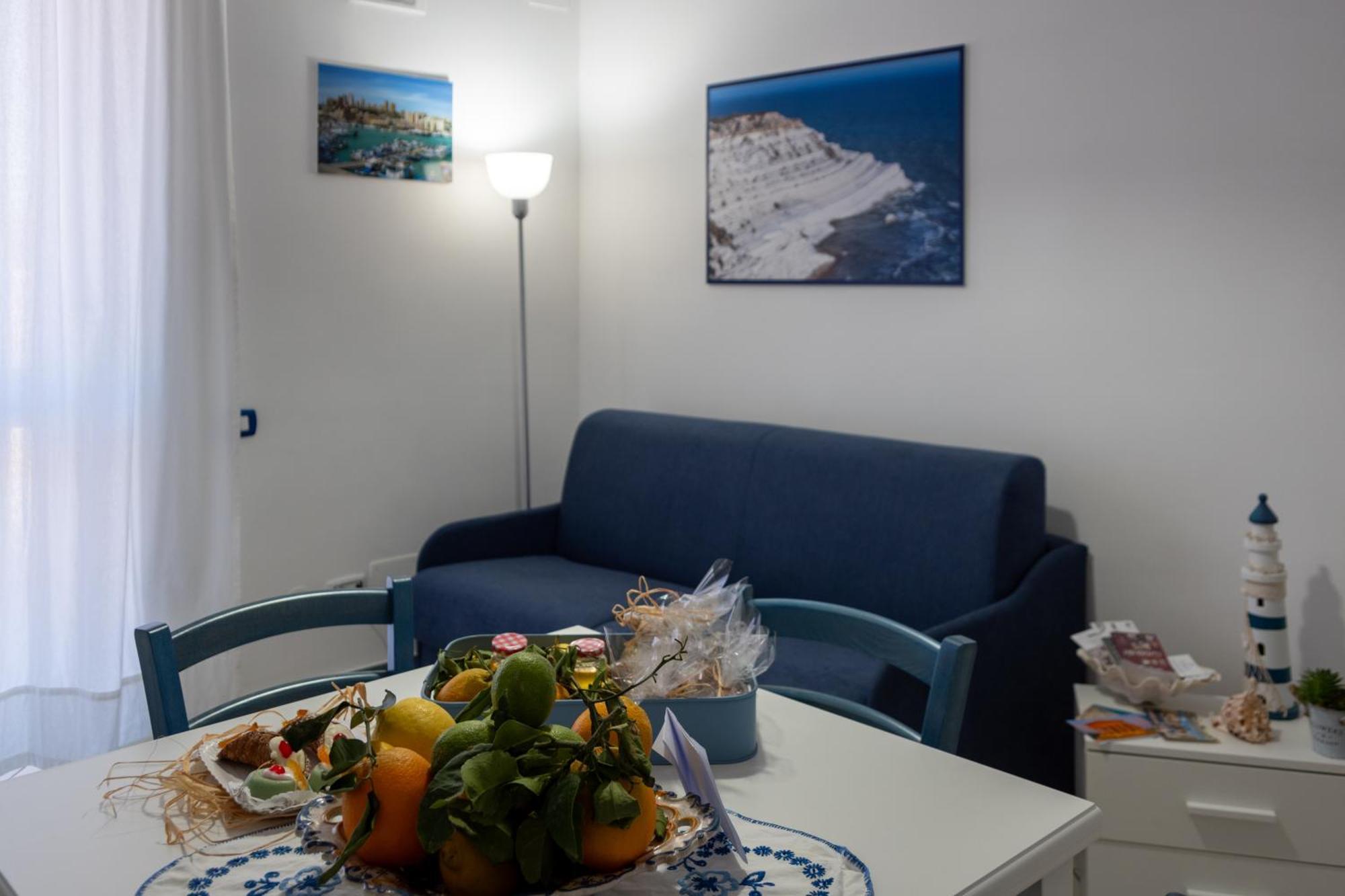 Casa Vacanze La Casetta Di Zinu' Porto Empedocle Buitenkant foto